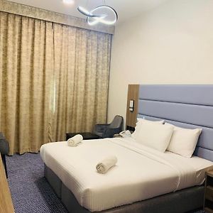 Silver Sand Hotel